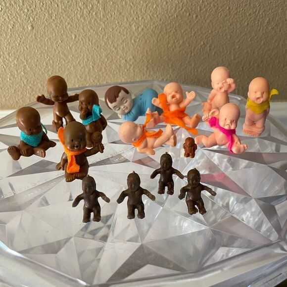 Hasbro Lil’ Babies Figures 1980’s - Picture 1 of 15